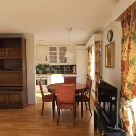 Midt I Byn Apartament